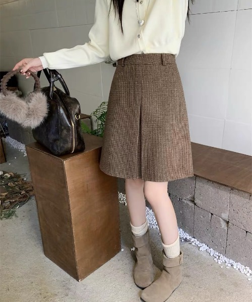 gossip！ロサンゼルス（ゴシップロサンゼルス）の「前後2WAY ウールライク チェック シンプルオフィスカジュアルミディAラインプリーツスカート ［韓国ファッション ガーリー定番］（スカート・レディース・チェック・S/M/L）」の8枚目の写真