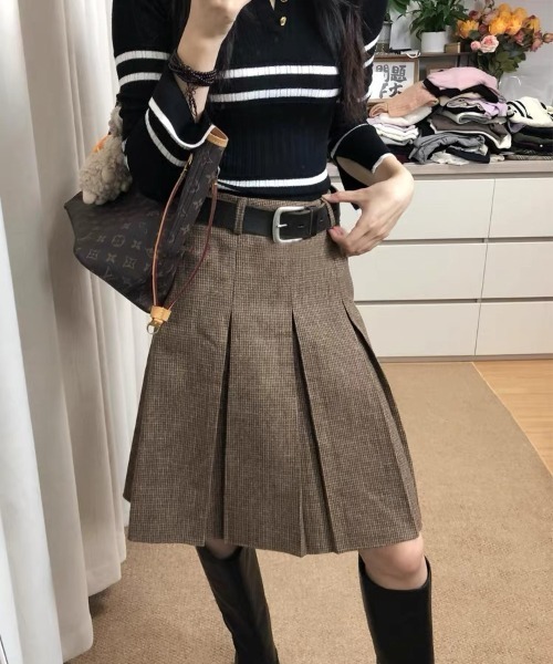 gossip！ロサンゼルス（ゴシップロサンゼルス）の「前後2WAY ウールライク チェック シンプルオフィスカジュアルミディAラインプリーツスカート ［韓国ファッション ガーリー定番］（スカート・レディース・チェック・S/M/L）」の19枚目の写真