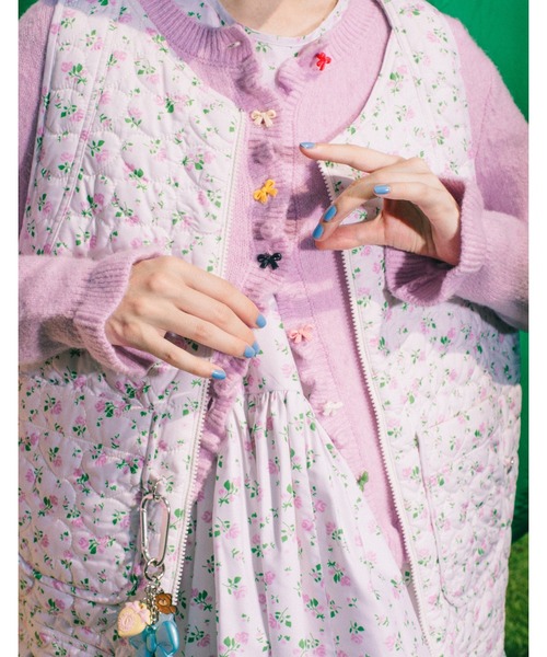 Little sunny bite(リトルサニーバイト)の「【8】【it】【Little Sunny Bite】floral quilting vest(ベスト・レディース・ピンク/ホワイト/ブラック・SMALL/MEDIUM)」の2枚目の写真