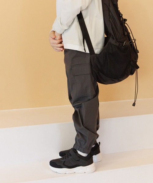 GLOBAL WORK（グローバルワーク）の「スゴラクストレッチカーゴパンツ/611237（カーゴパンツ・キッズ・ブラック系その他/チャコールグレー/ブルー/ブラック/カーキ・130cm/140cm/150cm/160cm）」の10枚目の写真