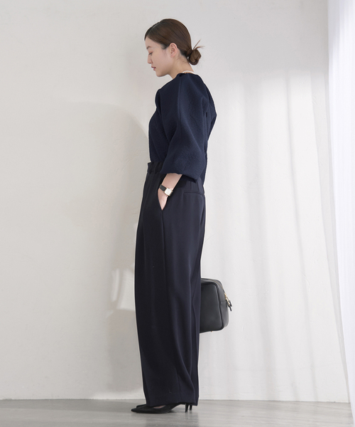 IENA（イエナ）の「&NAVY オーガンジージャガードタックブラウス（シャツ/ブラウス・レディース・ネイビー/アイボリー/ブラック系その他・FREE）」の5枚目の写真