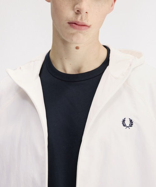 FRED PERRY（フレッドペリー）の「Hooded Shell Jacket／フードシェルジャケット（ブルゾン・メンズ・ホワイト/グレー・S/M/L）」の5枚目の写真