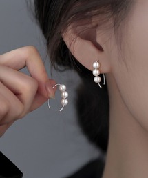 プラチナ ハーフエタニティ ダイヤモンド フープ ピアス（ピアス（両耳