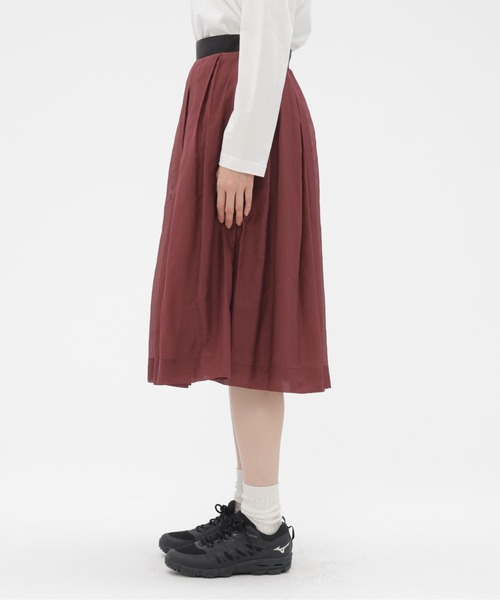 MARGARET HOWELL（マーガレットハウエル）の「SHEER COTTON SILK（スカート・レディース・ブルー/ローズ・3/2/1）」の5枚目の写真