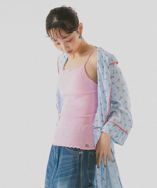 BEAMS COUTURE（ビームスクチュール）の「コットン ニット キャミ 26SS キャミソール インナー レイヤード 重ね着 パットなし（Tシャツ/カットソー・レディース・ブラック/ホワイト系その他5/ピンク/グレー・ONE SIZE）」の8枚目の写真