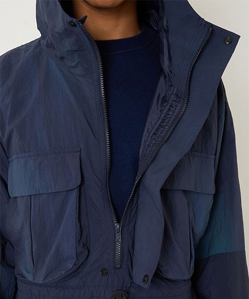 BLUE BLUE JAPAN（ブルーブルージャパン）の「ニショクゾメ リサイクルナイロン アノラック（ブルゾン・メンズ・モカ・S/M/L/XL）」の4枚目の写真