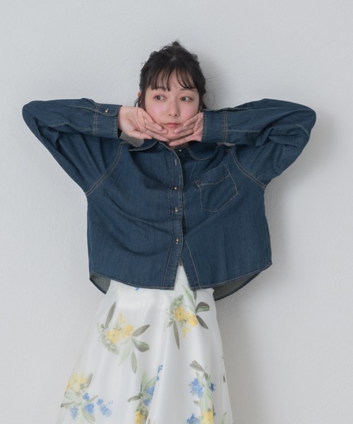 MISCH MASCH(ミッシュマッシュ)の「2026春夏新作 WEB限定 ベーシックデニムシャツ(シャツ/ブラウス・レディース・ネイビー/ブルー・フリ-)」の15枚目の写真