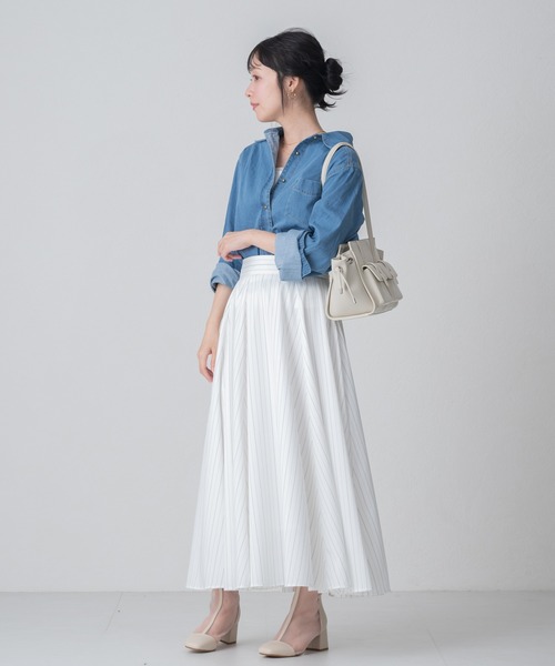 MISCH MASCH(ミッシュマッシュ)の「2026春夏新作 WEB限定 ベーシックデニムシャツ(シャツ/ブラウス・レディース・ネイビー/ブルー・フリ-)」の13枚目の写真