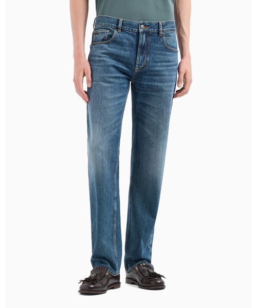 EMPORIO ARMANI(エンポリオアルマーニ)の「【エンポリオ アルマーニ】ストレートフィットジーンズ J76 ウォッシュドデニム(デニムパンツ・メンズ・ブルー・28inch/31inch/27inch)」の1枚目の写真