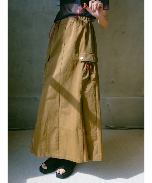 sahara（サハラ）の「Draw Cord Cargo Skirt（スカート・レディース・グレー/ブラック/黄土色系・FREE）」の6枚目の写真