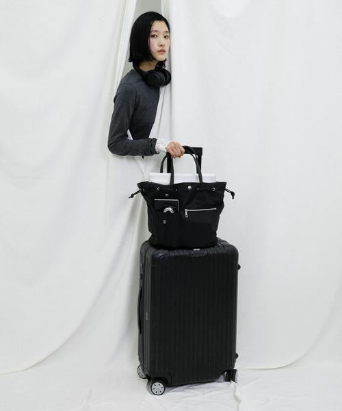 RODE SKO(ロデスコ)の「『Lsize』hun RODESKO Dual pocket tote large(トートバッグ・レディース・ブラウン/ブラック・ONE)」の6枚目の写真
