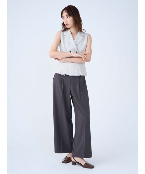 LAGUNAMOON(ラグナムーン)の「バイカラーベルトライトパンツ 【夏服】 【オフィスカジュアル】(その他パンツ・レディース・チャコールグレー/アイボリー・SMALL/MEDIUM)」の8枚目の写真