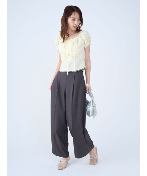 LAGUNAMOON(ラグナムーン)の「バイカラーベルトライトパンツ 【夏服】 【オフィスカジュアル】(その他パンツ・レディース・チャコールグレー/アイボリー・SMALL/MEDIUM)」の12枚目の写真
