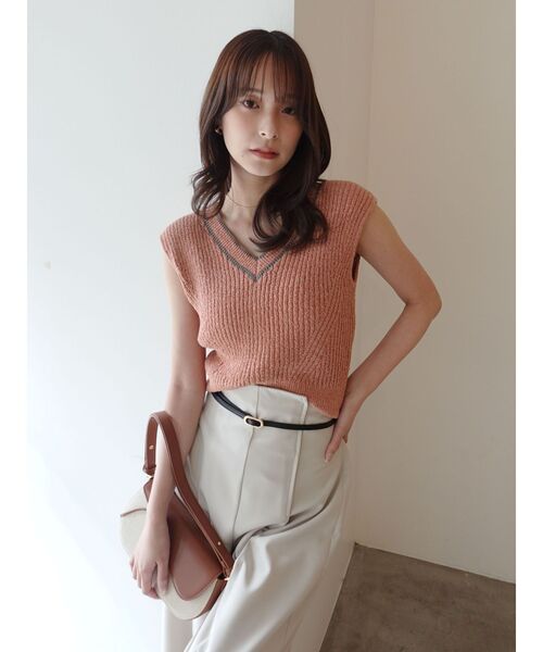 LAGUNAMOON(ラグナムーン)の「バイカラーベルトライトパンツ 【夏服】 【オフィスカジュアル】(その他パンツ・レディース・チャコールグレー/アイボリー・SMALL/MEDIUM)」の18枚目の写真