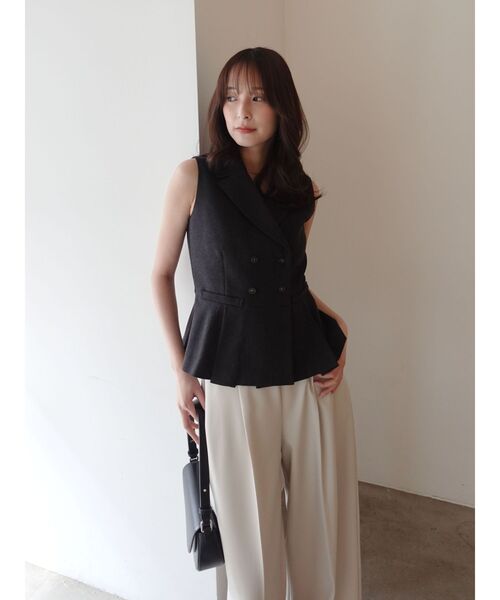 LAGUNAMOON(ラグナムーン)の「バイカラーベルトライトパンツ 【夏服】 【オフィスカジュアル】(その他パンツ・レディース・チャコールグレー/アイボリー・SMALL/MEDIUM)」の19枚目の写真
