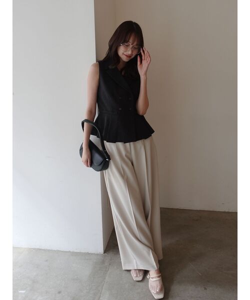 LAGUNAMOON(ラグナムーン)の「バイカラーベルトライトパンツ 【夏服】 【オフィスカジュアル】(その他パンツ・レディース・チャコールグレー/アイボリー・SMALL/MEDIUM)」の21枚目の写真