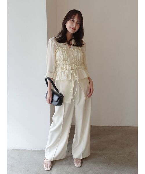 LAGUNAMOON(ラグナムーン)の「バイカラーベルトライトパンツ 【夏服】 【オフィスカジュアル】(その他パンツ・レディース・チャコールグレー/アイボリー・SMALL/MEDIUM)」の13枚目の写真