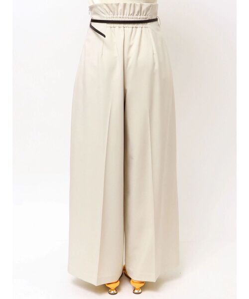 LAGUNAMOON(ラグナムーン)の「バイカラーベルトライトパンツ(その他パンツ・レディース・チャコールグレー/アイボリー・SMALL/MEDIUM)」の16枚目の写真