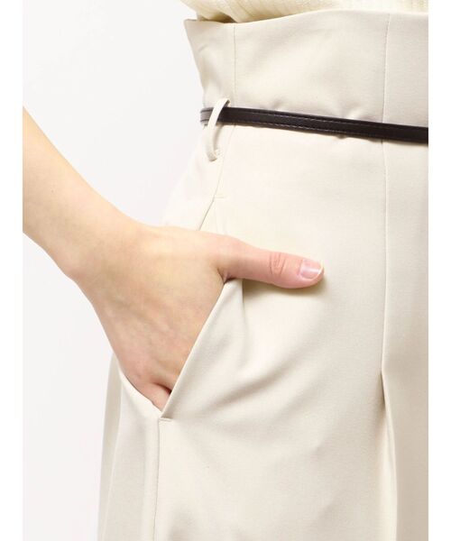 LAGUNAMOON(ラグナムーン)の「バイカラーベルトライトパンツ(その他パンツ・レディース・チャコールグレー/アイボリー・SMALL/MEDIUM)」の18枚目の写真