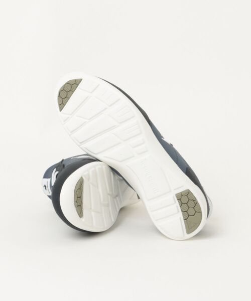 le coq sportif(ルコックスポルティフ)の「le coq sportif ルコックスポルティフ 【ハンズフリー】LCS SEGUR 3 WIDE SI 超軽量 レディーススニーカー(LCSセギュール3ワイドSI)(スニーカー・レディース・グレー/ネイビー・22.5cm/23.0cm/23.5cm/24.0cm/24.5cm/25.0cm)」の4枚目の写真