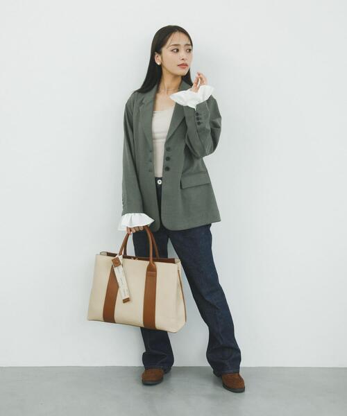 RODE SKO(ロデスコ)の「『別注』AJUGA.×RODE SKO ロゴリボン付ビッグトート(トートバッグ・レディース・オフホワイト/アイボリー・ONE)」の4枚目の写真