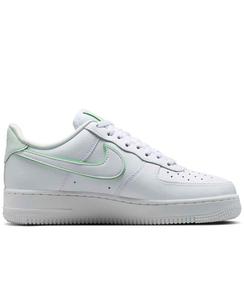 NIKE(ナイキ)の「ナイキ エア フォース 1 '07 エッセンシャル ウィメンズシューズ / Nike Air Force 1 '07 Essential Women's Shoes IO4226-103 White(スニーカー・レディース・ホワイト・25/24.5/24/23.5/23/26/25.5/22.5/22)」の3枚目の写真