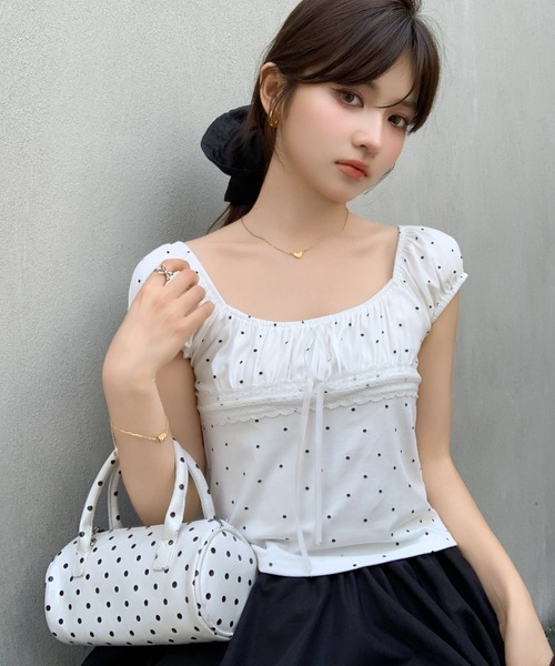 at12:03（アットイチニーゼロサン）の「2WAY フレンチガーリー ドット レース リボン ギャザー オフショル トップス 半袖（Tシャツ/カットソー・レディース・イエロー/グレー/ホワイト/ブラック/ピンク/ブルー・FREE）」の11枚目の写真