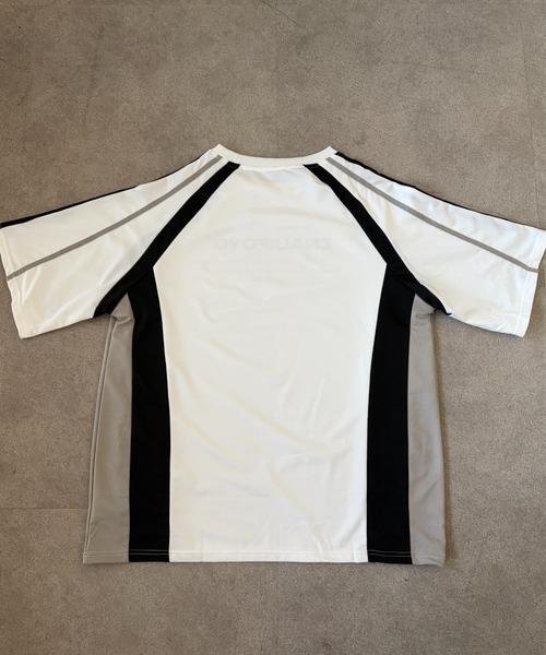 link lot(リンクロット)の「Y2Kラグランスリーブ半袖ロゴモノトーンTシャツ(Tシャツ/カットソー・メンズ・ホワイト/ブラック・M/L)」の11枚目の写真