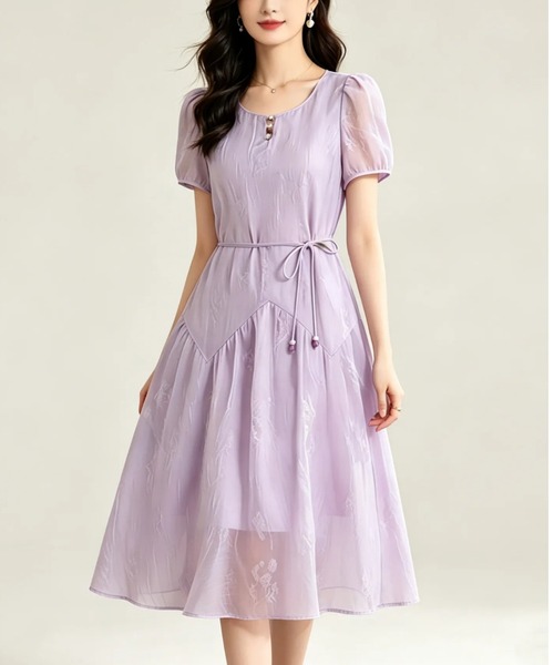 LUCPY(ラクピー)の「ウエストリボンパフスリーブフレアワンピース(ワンピース・レディース・パープル・XX-LARGE/X-LARGE/LARGE/MEDIUM)」の4枚目の写真