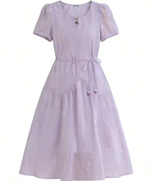LUCPY(ラクピー)の「ウエストリボンパフスリーブフレアワンピース(ワンピース・レディース・パープル・XX-LARGE/X-LARGE/LARGE/MEDIUM)」の5枚目の写真