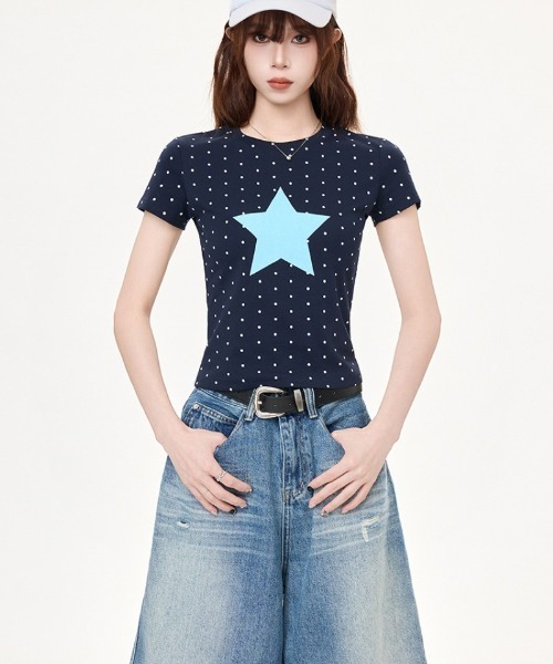 Ritzy(リッツィー)の「ドット 星プリント フィット感クロップド T シャツ(Tシャツ/カットソー・レディース・ベージュ/ネイビー/ブルー系その他・M/S/L)」の17枚目の写真