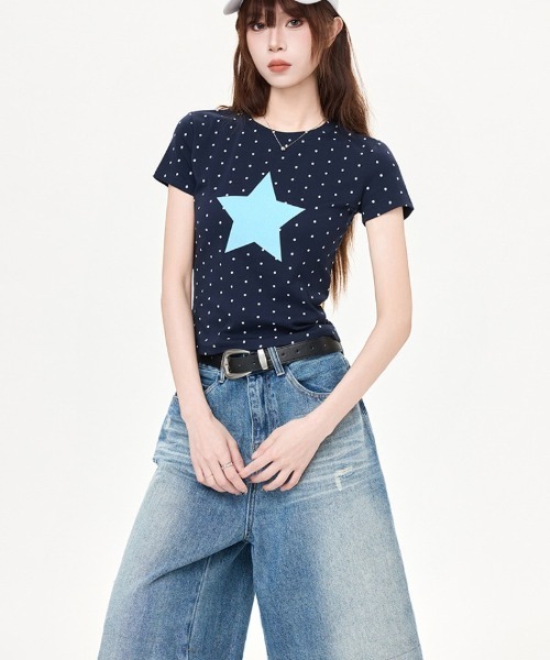 Ritzy(リッツィー)の「ドット 星プリント フィット感クロップド T シャツ(Tシャツ/カットソー・レディース・ベージュ/ネイビー/ブルー系その他・M/S/L)」の21枚目の写真