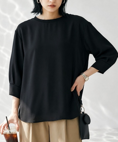 itto...(イット)の「【接触冷感&UVカット】ひんやりさらさらジョーゼットパフスリーブブラウス(Tシャツ/カットソー・レディース・チャコール/グレー/ブラック/オフホワイト・FREE)」の1枚目の写真