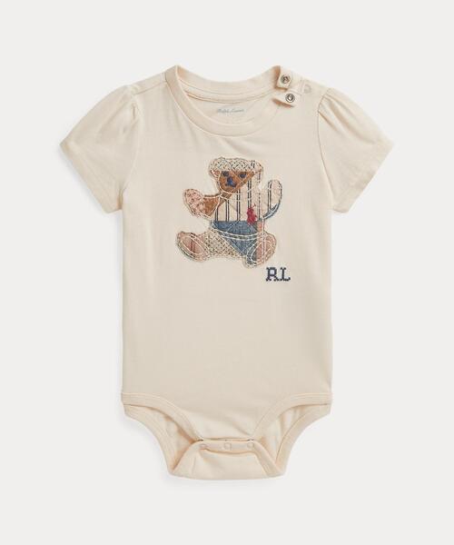 POLO RALPH LAUREN CHILDRENSWEAR(ポロ ラルフ ローレン チルドレンズウェア)の「パッチワーク Polo ベア コットン ボディスーツ(ロンパース・キッズ・ブラウン系3・12M/6M/9M)」の1枚目の写真