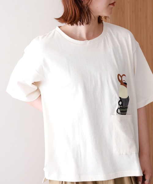 Emago(イマゴ)の「EMAGO マグカップ刺繍T(Tシャツ/カットソー・レディース・ブルー/アイボリー/ブラック・FREE)」の9枚目の写真