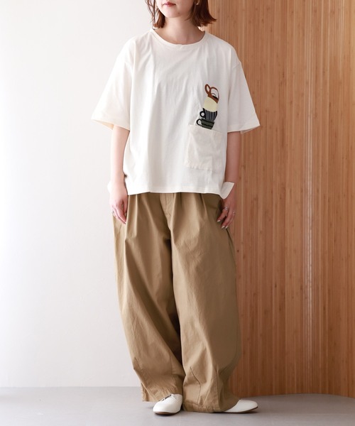 Emago(イマゴ)の「EMAGO マグカップ刺繍T(Tシャツ/カットソー・レディース・ブルー/アイボリー/ブラック・FREE)」の11枚目の写真