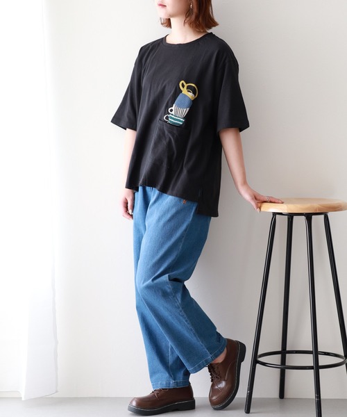 Emago(イマゴ)の「EMAGO マグカップ刺繍T(Tシャツ/カットソー・レディース・ブルー/アイボリー/ブラック・FREE)」の19枚目の写真