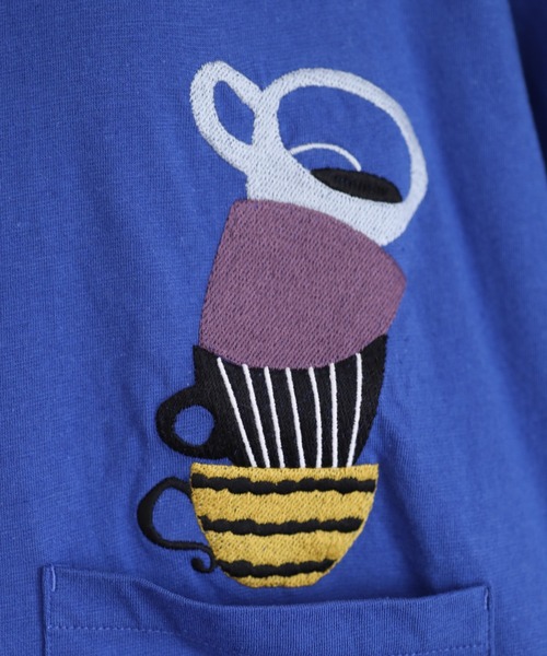 Emago(イマゴ)の「EMAGO マグカップ刺繍T(Tシャツ/カットソー・レディース・ブルー/アイボリー/ブラック・FREE)」の4枚目の写真