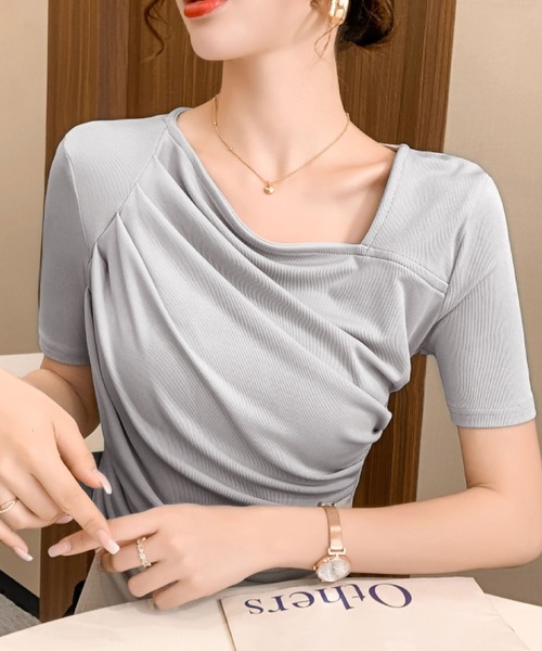 2ly2(トゥーリートゥー)の「ドレープネックリブトップス レディース 半袖カットソー(Tシャツ/カットソー・レディース・ホワイト/グレー・FREE)」の4枚目の写真