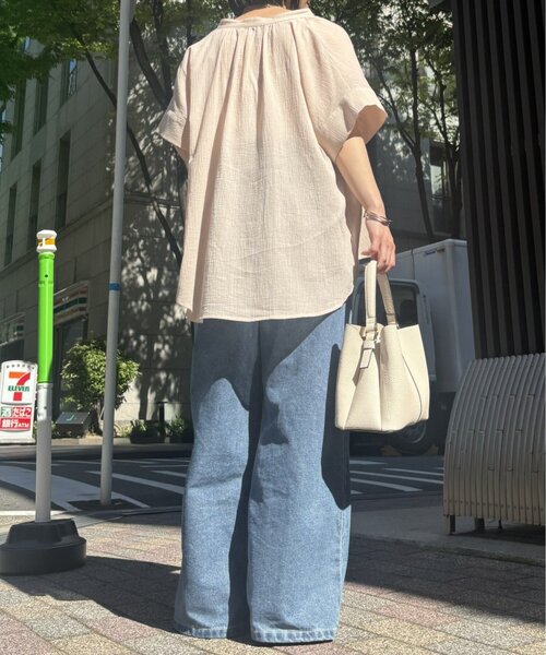Jena espace merveilleux(ジェナ エスパスメルヴェイユ)の「ヨウリュウスキッパーブラウス(シャツ/ブラウス・レディース・ライトベージュ/ブラック・FREE)」の7枚目の写真