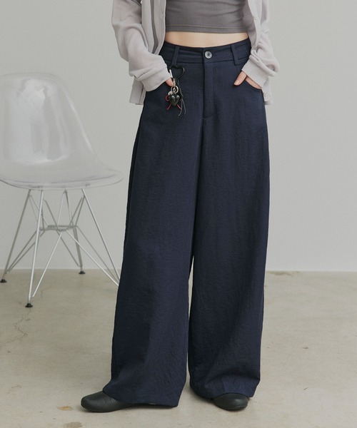 ad thie(アドティエ)の「ベーシック カーブパンツ(その他パンツ・レディース・ベージュ/ネイビー・LARGE/MEDIUM)」の2枚目の写真