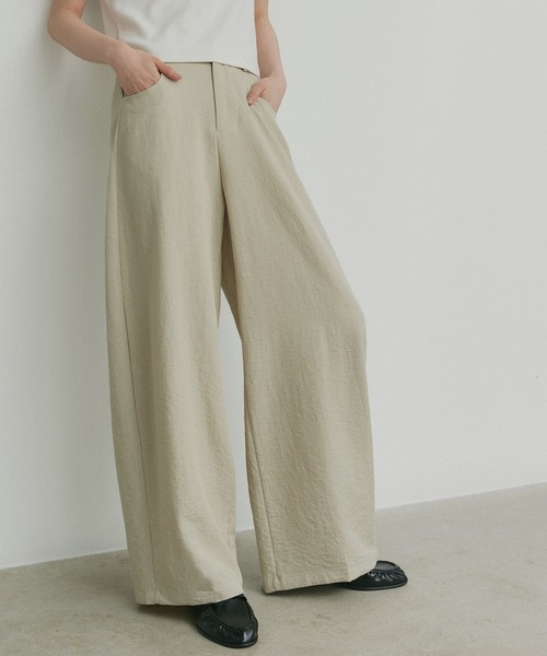ad thie(アドティエ)の「ベーシック カーブパンツ(その他パンツ・レディース・ベージュ/ネイビー・LARGE/MEDIUM)」の6枚目の写真