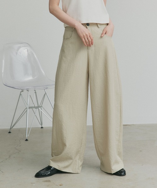 ad thie(アドティエ)の「ベーシック カーブパンツ(その他パンツ・レディース・ベージュ/ネイビー・LARGE/MEDIUM)」の7枚目の写真
