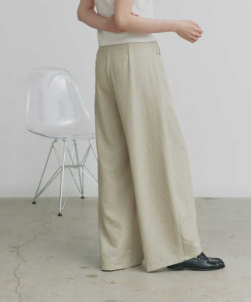 ad thie(アドティエ)の「ベーシック カーブパンツ(その他パンツ・レディース・ベージュ/ネイビー・LARGE/MEDIUM)」の9枚目の写真