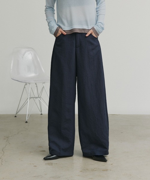 ad thie(アドティエ)の「ベーシック カーブパンツ(その他パンツ・レディース・ベージュ/ネイビー・LARGE/MEDIUM)」の13枚目の写真