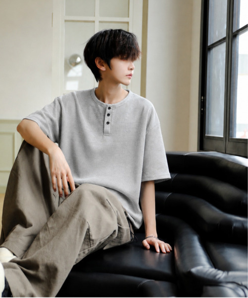 neos（ネオス）の「【neos】ルーズシルエット ワッフル サーマル ヘンリーネック 半袖Tシャツ オーバーサイズ カットソー（Tシャツ/カットソー・メンズ・ブラック/グレー/ホワイト・MEDIUM/X-LARGE/LARGE）」の21枚目の写真
