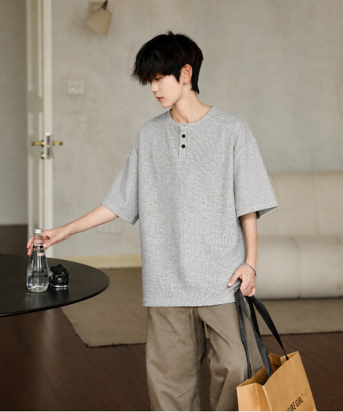 neos（ネオス）の「【neos】ルーズシルエット ワッフル サーマル ヘンリーネック 半袖Tシャツ オーバーサイズ カットソー（Tシャツ/カットソー・メンズ・ブラック/グレー/ホワイト・MEDIUM/X-LARGE/LARGE）」の11枚目の写真