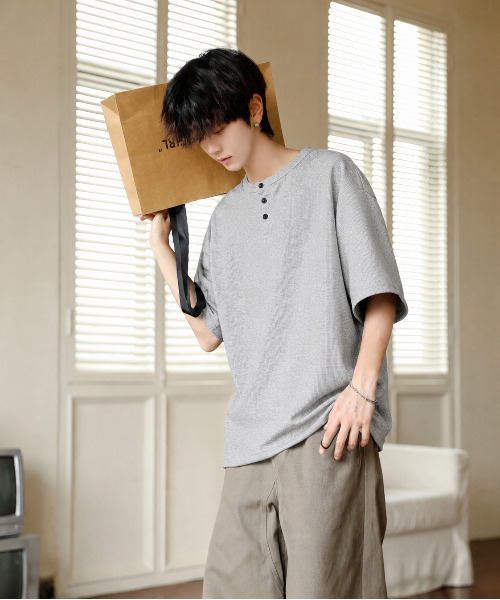 neos（ネオス）の「【neos】ルーズシルエット ワッフル サーマル ヘンリーネック 半袖Tシャツ オーバーサイズ カットソー（Tシャツ/カットソー・メンズ・ブラック/グレー/ホワイト・MEDIUM/X-LARGE/LARGE）」の14枚目の写真