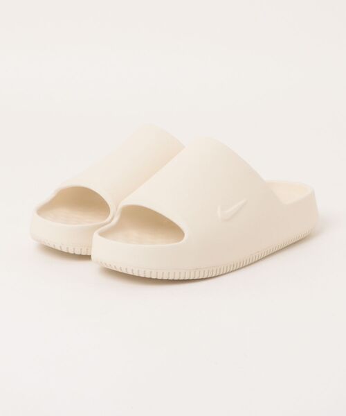 NIKE(ナイキ)の「NIKE ナイキ CALM SLIDE 2.0 カーム スライド 2.0 MIB0183 101COCOMK/COCOM(サンダル・メンズ・ホワイト・30.0cm/29.0cm/28.0cm/27.0cm/26.0cm/25.0cm/24.0cm)」の1枚目の写真