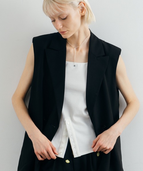 CREDONA(クレドナ)の「CUT TANK TOP/カットタンクトップ(タンクトップ・レディース・ブラック/ホワイト/ベージュ系その他・FREE)」の14枚目の写真